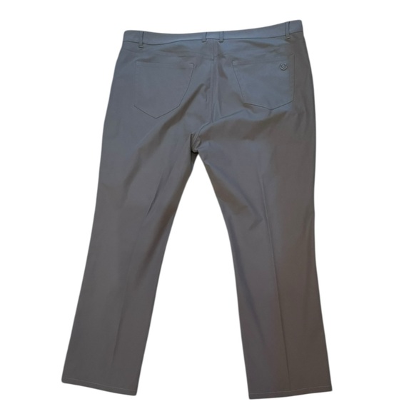 G/FORE Golf Pants
Men’s Size 40x32 | Charcoal Gray | Excellent Condition - Picture 4 of 8